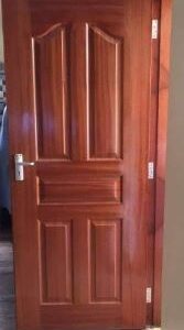 FLUSH / SOLID DOOR MAHOGANY 5 PANEL